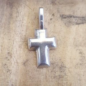 KIT HEATH "KH97" 925 Sterling Silver Modern Solid Cross Pendant .75" Long